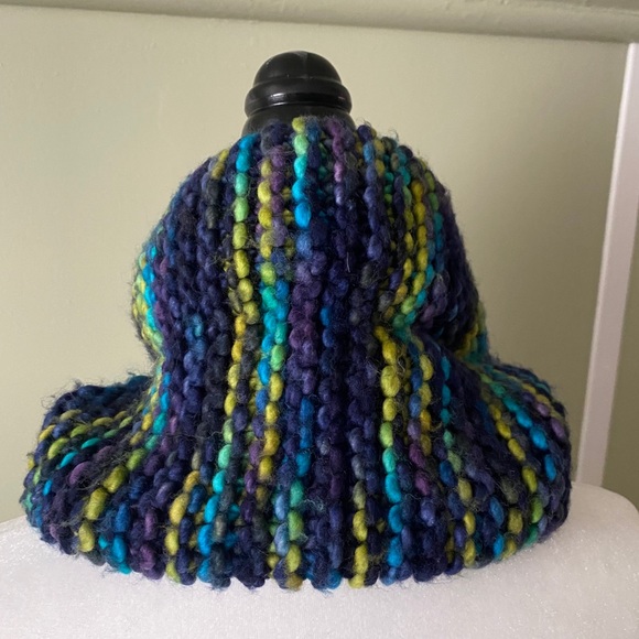 Handmade Infinity Wrap - Picture 3 of 3